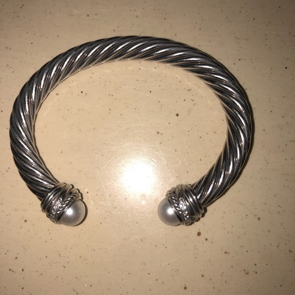 rarely used David Yurman Crossover Bracelet - Picture 3 of 4
